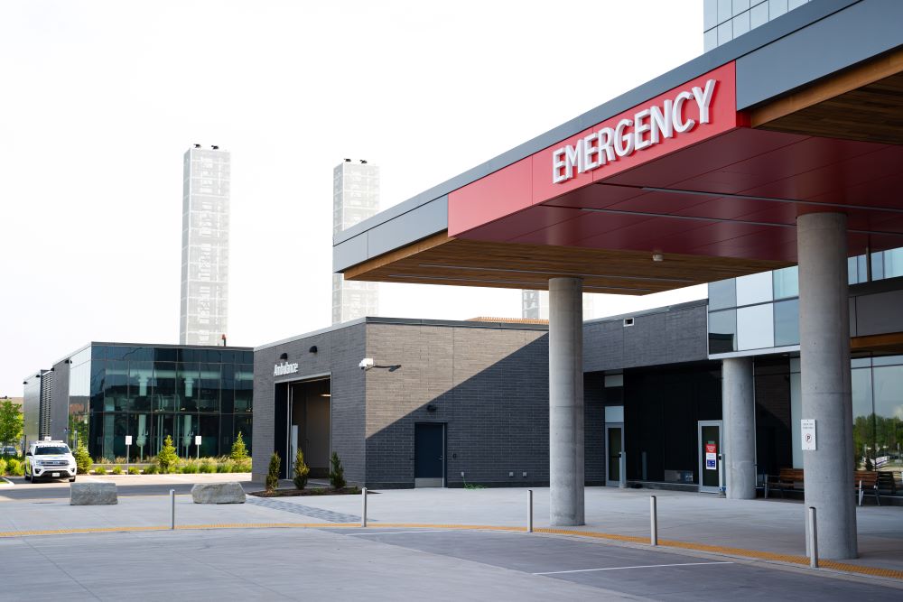 An image of the entrance in front of the Emergency Department at Cortellucci Vaughan Hospital